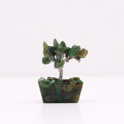 Mini árvore de pedras preciosas numa base de orgonite - Aventurina verde (15 pedras)