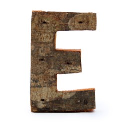 Letra de casca de árvore rústica - "E" (12) - Pequena 7cm