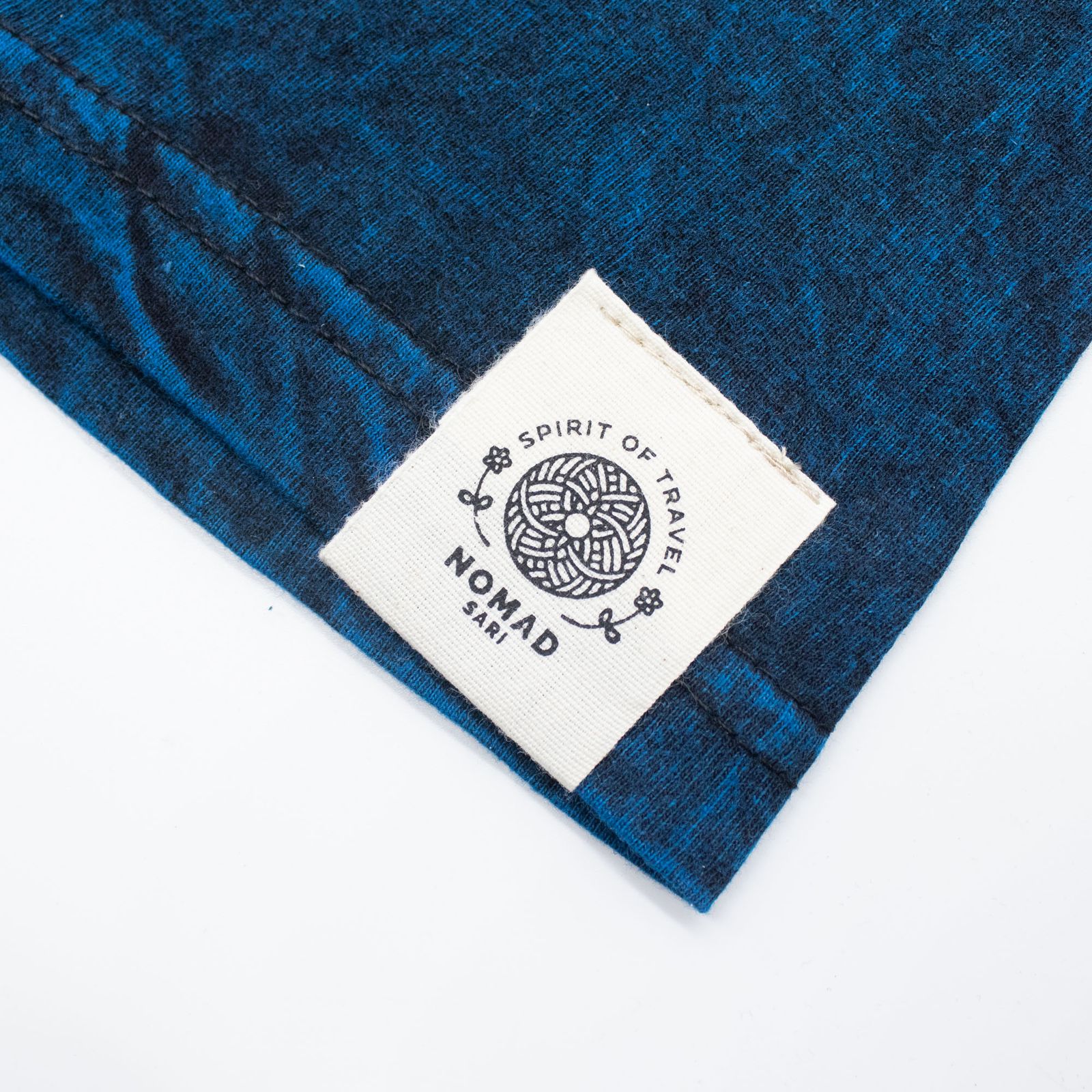 Camiseta de algodón lavado a piedra Nomad Sari - Mantente Salvaje, Hijo de la Luna - Azul - Pequeño - Imagen 6