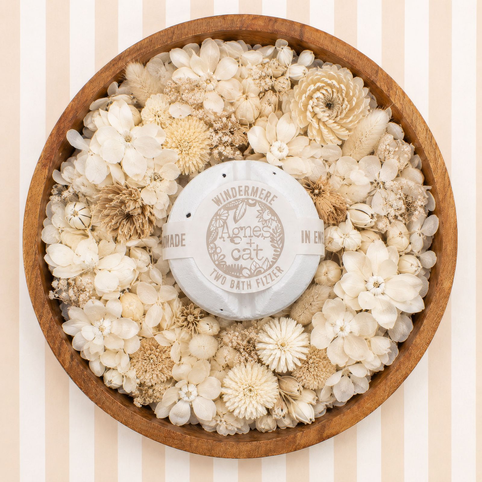 Conjunto regalo de bombas de baño efervescentes con fragancia distintiva de Agnes + Cat - Imagen 5