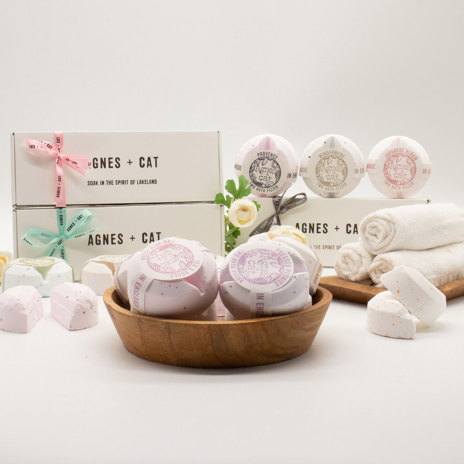 Conjunto regalo de bombas de baño efervescentes con fragancia distintiva de Agnes + Cat - Imagen 8