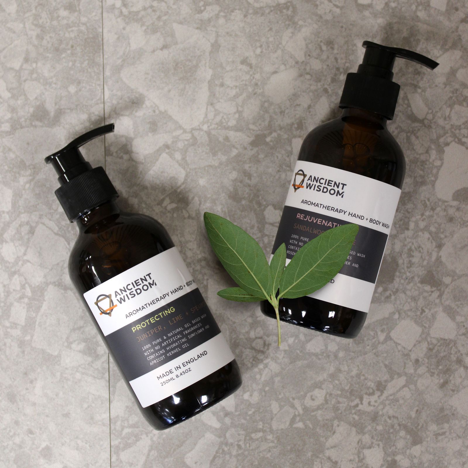 Jabón líquido de manos y cuerpo de enebro, lima y menta verde 250ml - Imagen 2